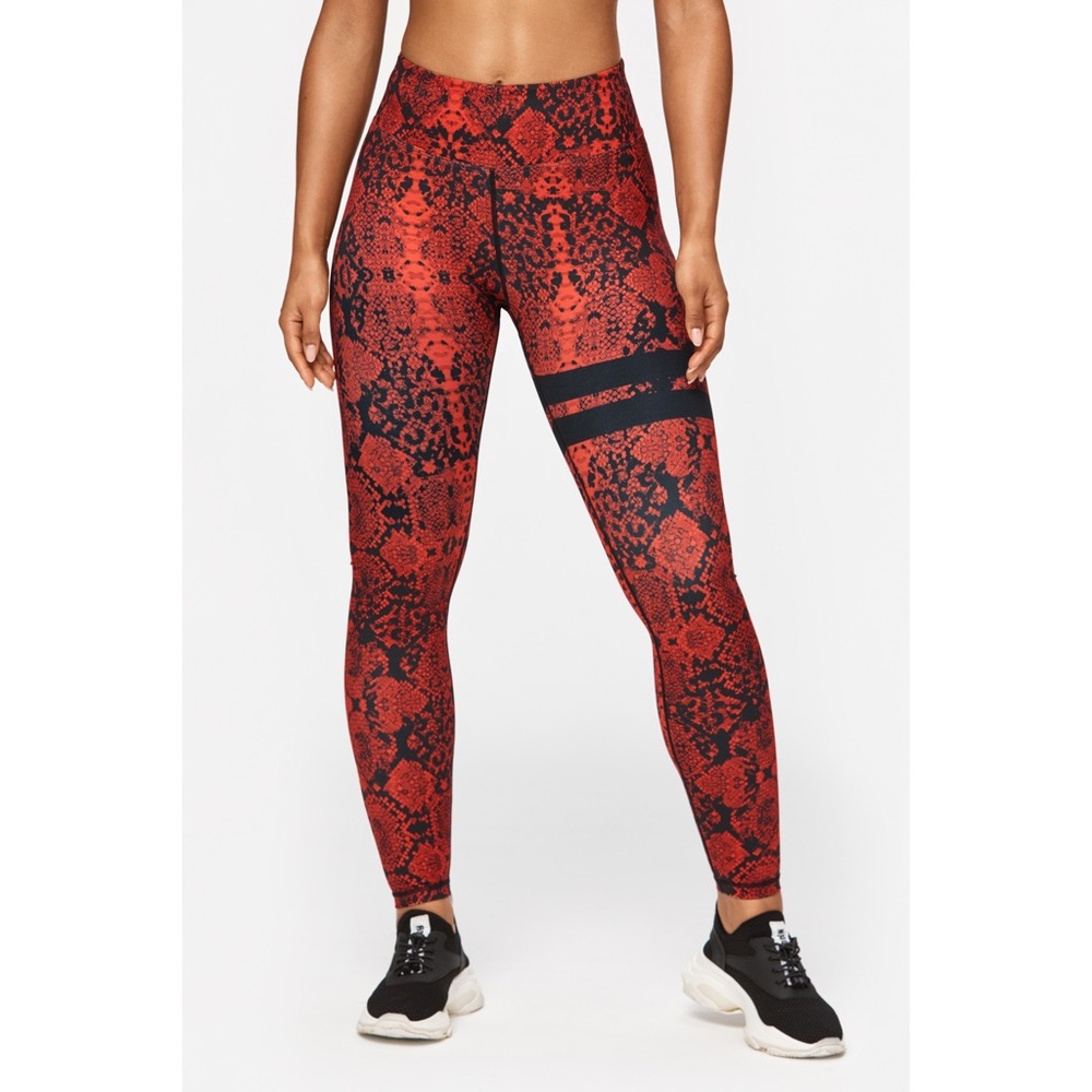 STRONGER Leggings NWT Size S Small